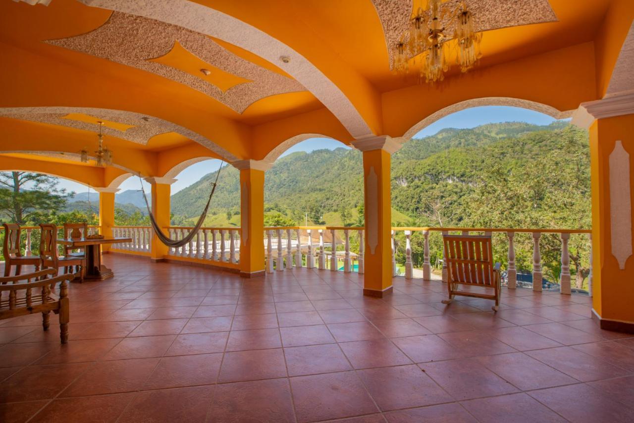 El Mirador De Tansu Hotel Lanquin Exterior photo